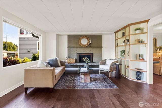 11237 84th Avenue S, Seattle, WA 98178