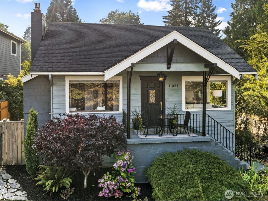 11237 84th Avenue S, Seattle, WA 98178