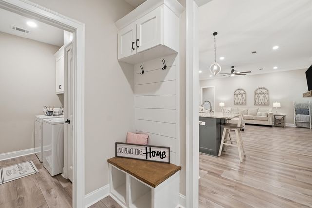 8 Diamond Ice Ln, Greenbrier, AR 72058