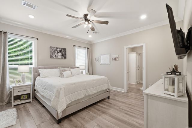 8 Diamond Ice Ln, Greenbrier, AR 72058