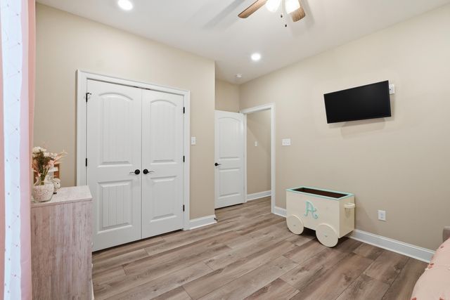 8 Diamond Ice Ln, Greenbrier, AR 72058