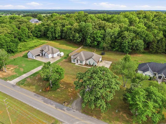 8 Diamond Ice Ln, Greenbrier, AR 72058