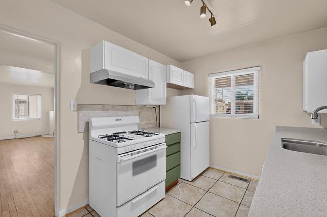 5417 Granite Avenue NE, Albuquerque, NM 87110