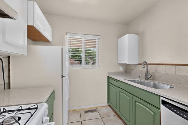 5417 Granite Avenue NE, Albuquerque, NM 87110