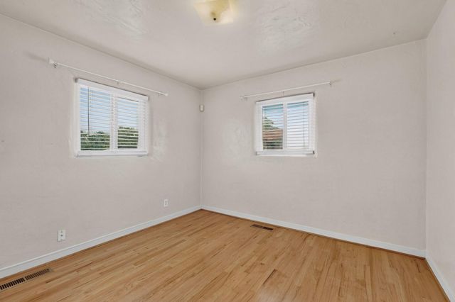 5417 Granite Avenue NE, Albuquerque, NM 87110
