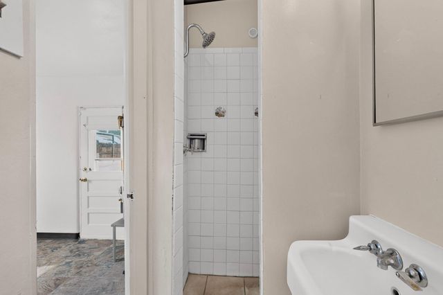 5417 Granite Avenue NE, Albuquerque, NM 87110