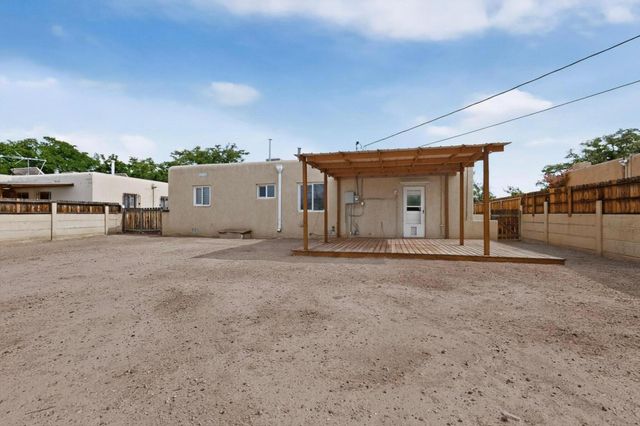 5417 Granite Avenue NE, Albuquerque, NM 87110
