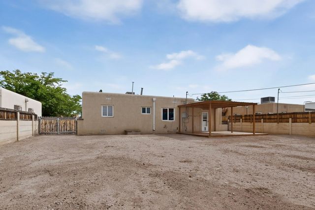 5417 Granite Avenue NE, Albuquerque, NM 87110