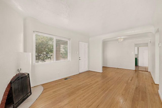 5417 Granite Avenue NE, Albuquerque, NM 87110