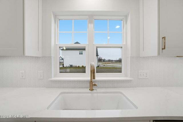 11 Hawthorne Crossing, Perrysburg, OH 43551