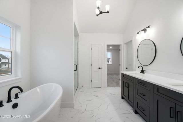 11 Hawthorne Crossing, Perrysburg, OH 43551