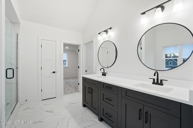 11 Hawthorne Crossing, Perrysburg, OH 43551