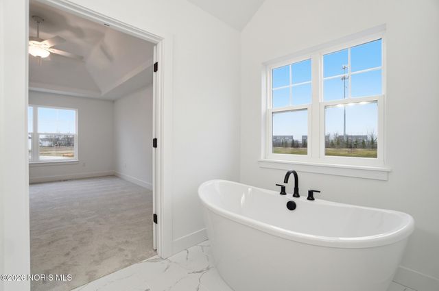 11 Hawthorne Crossing, Perrysburg, OH 43551