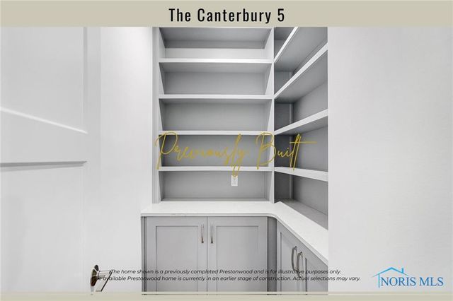 11 Hawthorne Crossing, Perrysburg, OH 43551