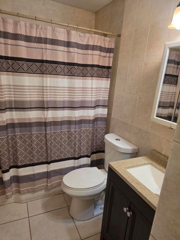7 Miller Road, Palm Springs, FL 33461