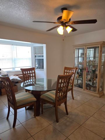 7 Miller Road, Palm Springs, FL 33461