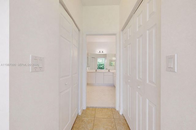 2014 NE 38th Rd 2014, Homestead, FL 33033