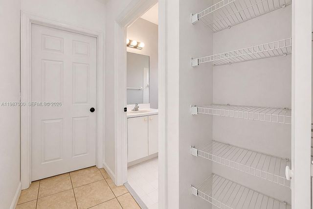 2014 NE 38th Rd 2014, Homestead, FL 33033