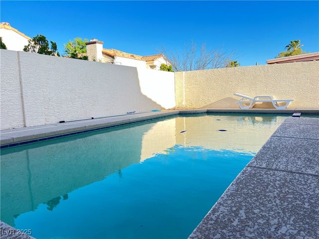 3216 Flagstaff Court, Las Vegas, NV 89117