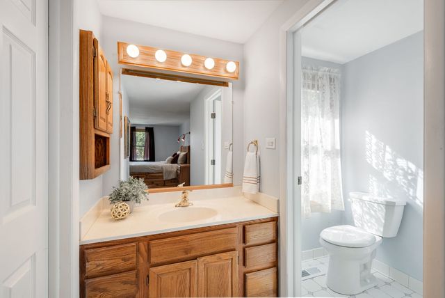 1717 Victoria Road, Mundelein, IL 60060