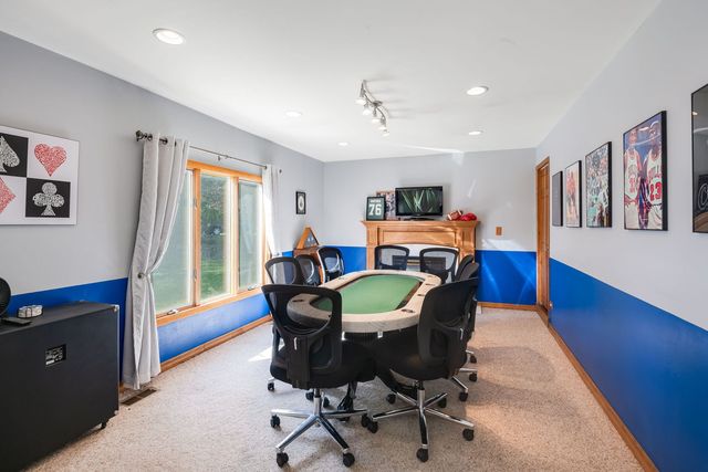 1717 Victoria Road, Mundelein, IL 60060