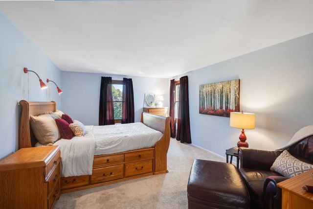 1717 Victoria Road, Mundelein, IL 60060