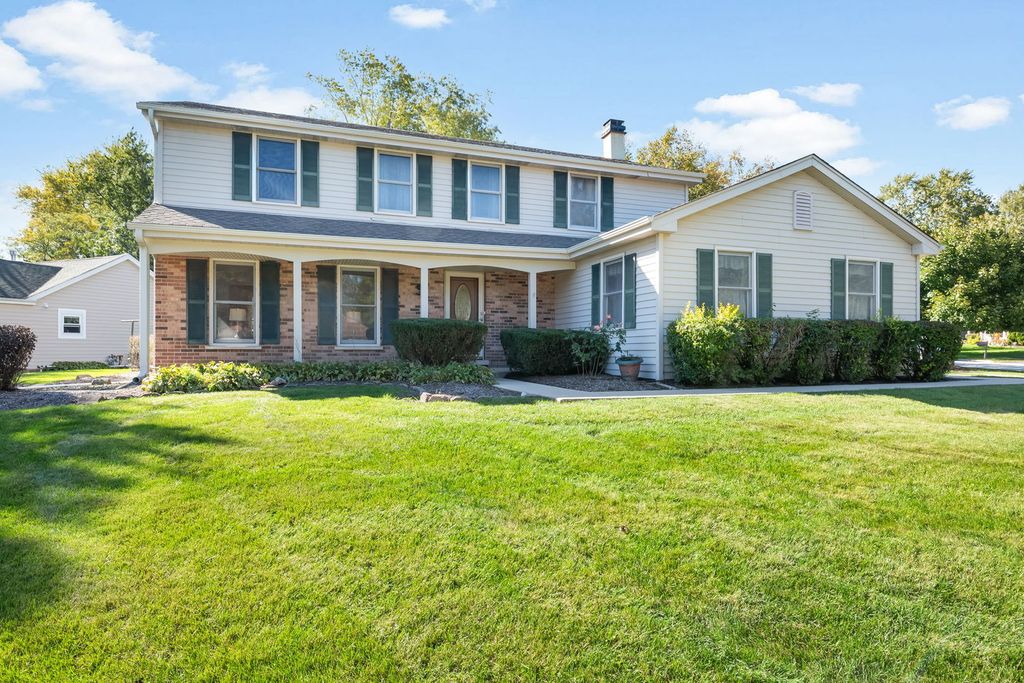 1717 Victoria Road, Mundelein, IL 60060