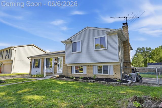 39385 Dillingham Street, Westland, MI 48186