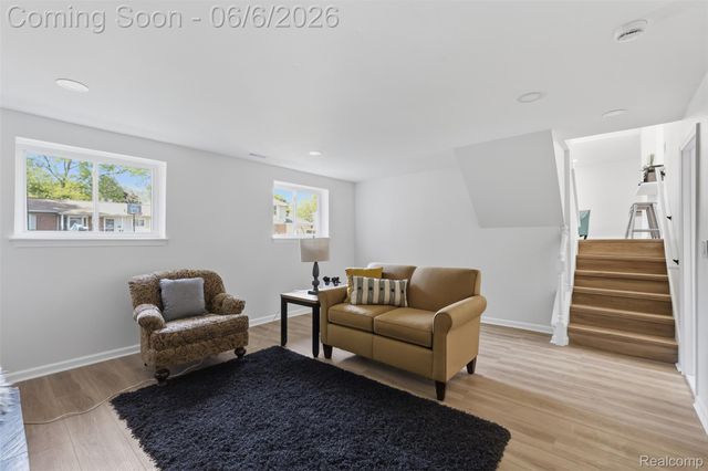 39385 Dillingham Street, Westland, MI 48186