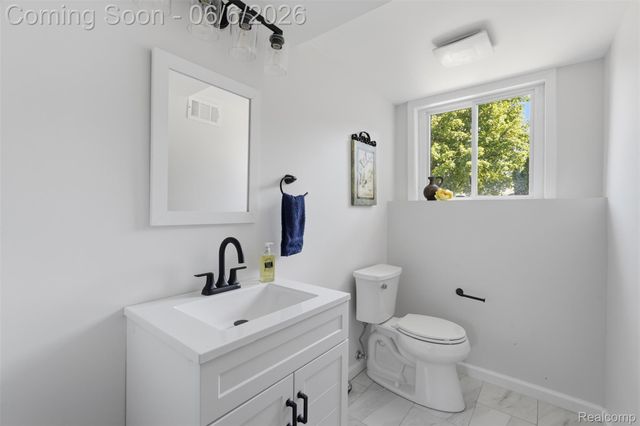 39385 Dillingham Street, Westland, MI 48186