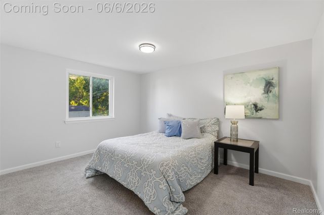 39385 Dillingham Street, Westland, MI 48186