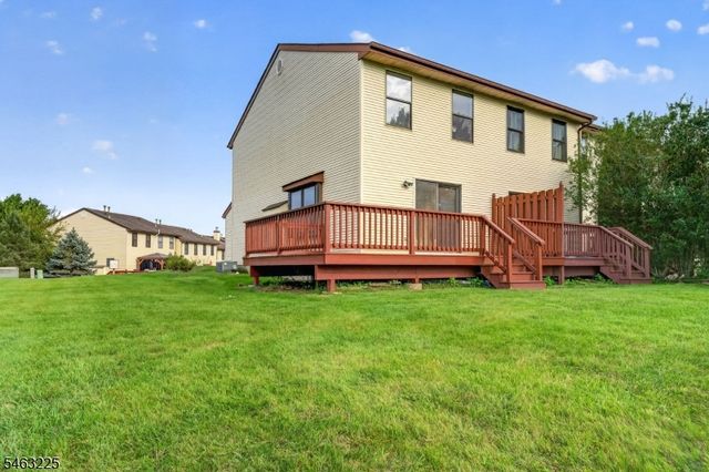 233 Spruce Ct, Raritan Twp., NJ 08822