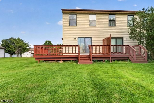 233 Spruce Ct, Raritan Twp., NJ 08822