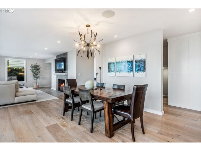 1281 Sw DAVENPORT St, Portland, OR 97201