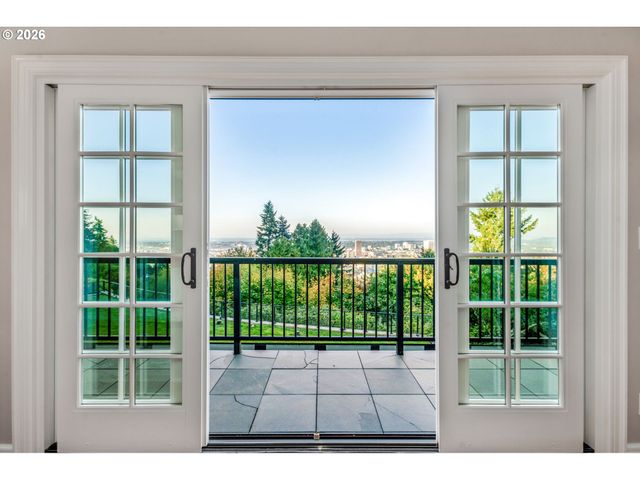 1281 Sw DAVENPORT St, Portland, OR 97201