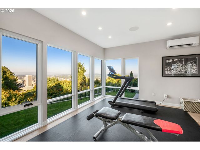 1281 Sw DAVENPORT St, Portland, OR 97201