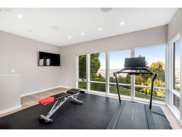 1281 Sw DAVENPORT St, Portland, OR 97201