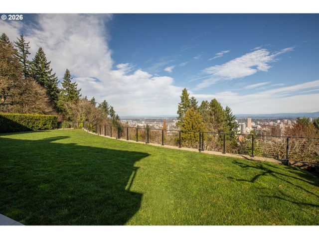 1281 Sw DAVENPORT St, Portland, OR 97201