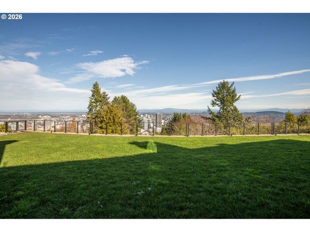 1281 Sw DAVENPORT St, Portland, OR 97201