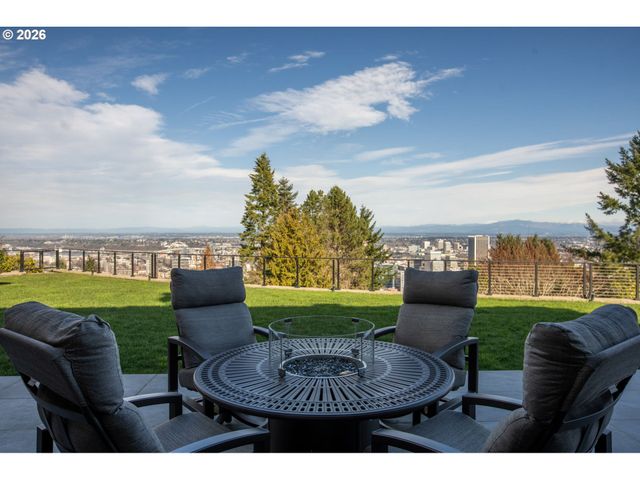 1281 Sw DAVENPORT St, Portland, OR 97201