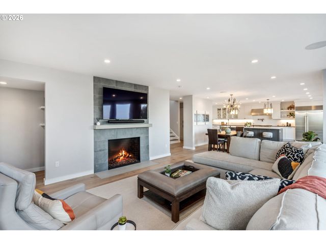 1281 Sw DAVENPORT St, Portland, OR 97201