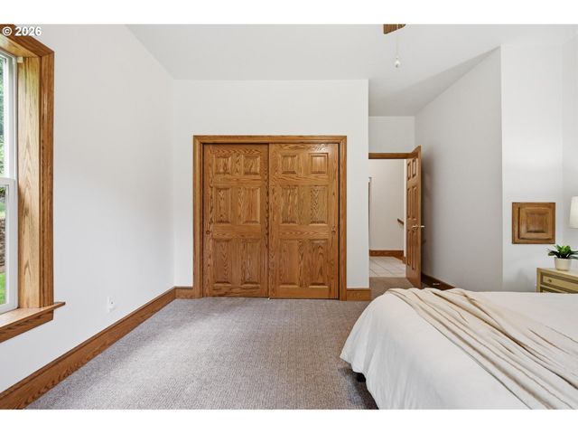 19231 Ne FAIRVIEW Dr, Dundee, OR 97115