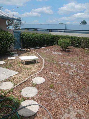 8008 LA SERENA DRIVE, Tampa, FL 33614