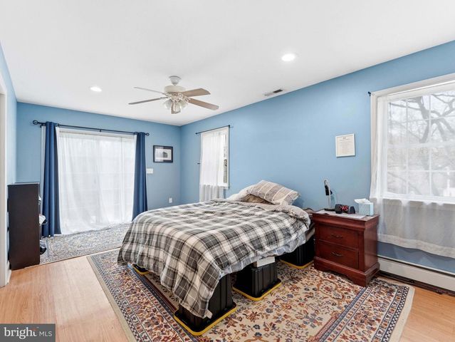 71 W SPROUL RD, Springfield, PA 19064