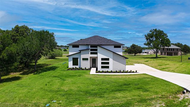 321 El Barco, Corsicana, TX 75109