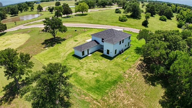 321 El Barco, Corsicana, TX 75109