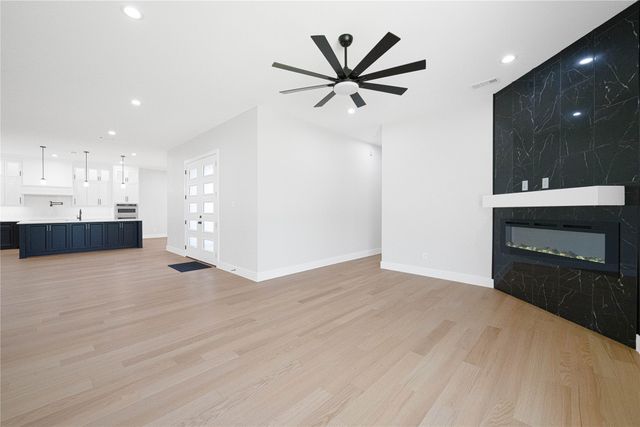 321 El Barco, Corsicana, TX 75109