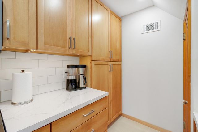 1375 Como Avenue, Saint Paul, MN 55108