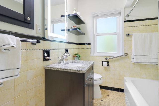 1375 Como Avenue, Saint Paul, MN 55108