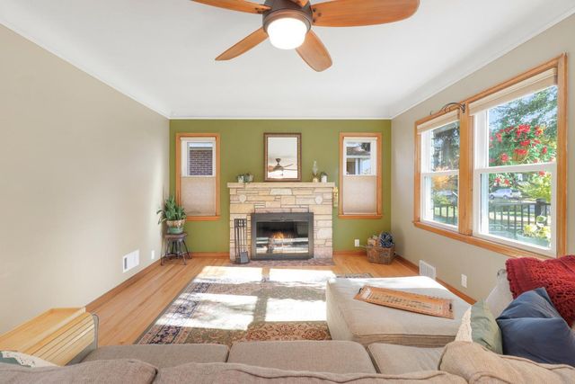 1375 Como Avenue, Saint Paul, MN 55108